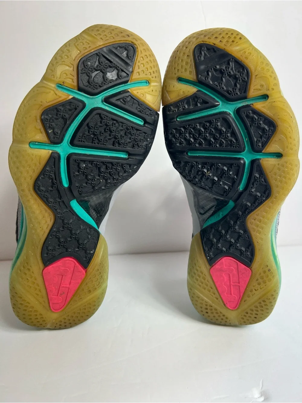 Nike Lebron 9 Ps Elite South Beach GS Sneakers Shoes 472664-006 Gray Size 5Y